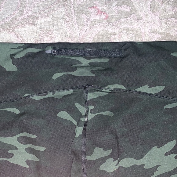 Good American Leggings - Picture 2 of 3